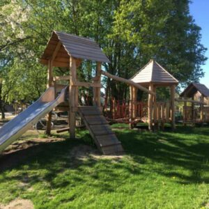 3 Türme mit Verbindungselementen