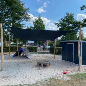 Spielplatz - großes Sonnensegel
