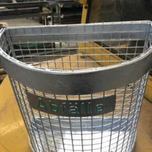 Spielplatz Abfalleimer feuerfest